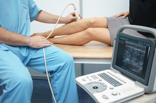 Ultrasonic diagnosis of reticular varicose veins of the legs